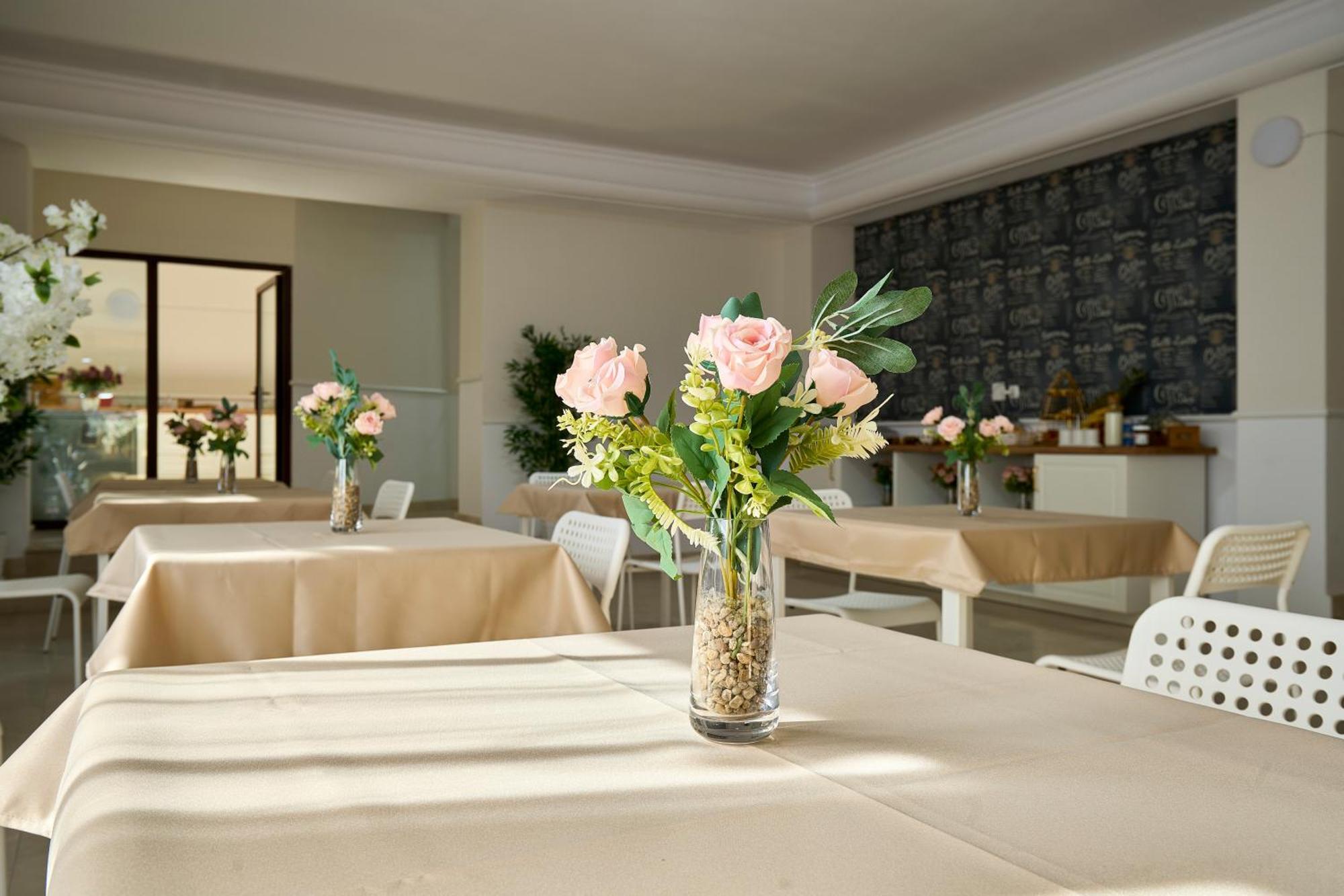 Therme Airport Resort Corbeanca Exterior foto